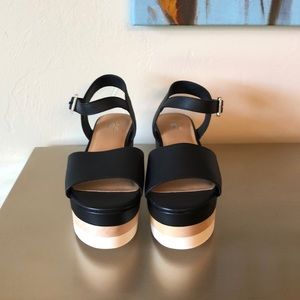 Dr. Scholls Black Wedge in Size 7.5